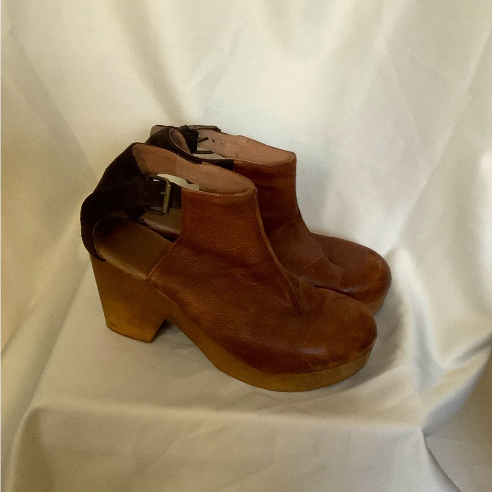 Leather Clog Shoes